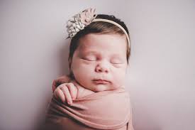 Newborn photography 👶 Najslađi session za uspomene koje će trajati cijeli  život Rezervirajte svoj termin na vrijeme ♡ · · #studiopartum #photography  #babygirl #babyboy #familyphotography #portraitphotography  #familyphotoshoot #newbornphotography