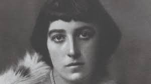 Torrid trysts in 'bedroom