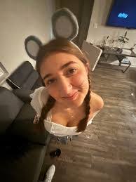 Jennifer Dziak's Instagram, Twitter & Facebook