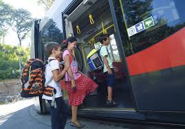 Details zum neuen ticket werden am vormittag von verkehrsministerin leonore gewessler (grüne) und dem oberösterreichischen landeshauptmann thomas stelzer (övp) in linz vorgestellt. Mit Dem 1 2 3 Ticket Mobilitat Neu Denken Familiii