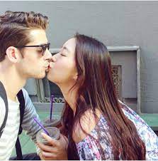 Wmaf kissing