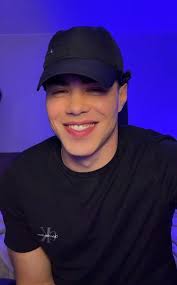 NOAH ROCHA XARO 🤍🌹🎮 (@NoahRochaXaro)