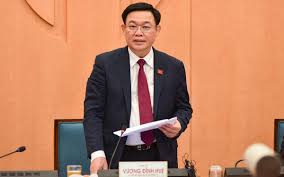 Vương đình huệ được trần bắc hà cho biết, nguyễn tấn dũng đã không còn chiếm thế thượng phong ở bộ chính trị, đồng nghĩa với không còn đa số phiếu, theo quy chế của qđ244, sẽ phải dừng cuộc chơi, rút lui khỏi chính trường. Bi ThÆ° Thanh á»§y Ha Ná»™i VÆ°Æ¡ng Ä'inh Huá»‡ Pháº£i Nhanh HÆ¡n Quyáº¿t Liá»‡t HÆ¡n Trong Phong Chá»'ng Dá»‹ch Covid 19