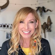 Kari Byron (@KariByron)
