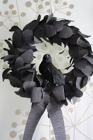 In the gallery below you will find some unique halloween wreaths ideas to help you find your inspiration. 20 Diy Halloween Wreath Ideas