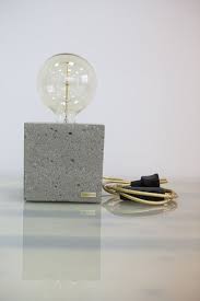 Tischlampen Dekorative Beton Lampe Edison Cube Ein Designerstuck Von I Like Beton Bei Dawanda Betonlampe Flaschenlampe Lampe