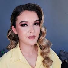 Elizabeth Ruelas's Instagram, Twitter & Facebook