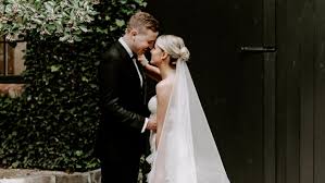 Read up on our tips for wedding planning and the big day. N4fjdyp7fy3bwm