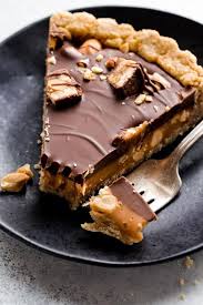 Tarte Au Caramel Snickers Avec Caramel Sale Croute De Cacahuetes Cacahuetes Tarte Caramel Idee Tarte Recette Dessert