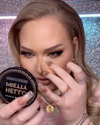 Nikkietutorials On Instagram This Quick Nose Contouring Hack Did Really Well On My Tiktok So I M Just Nose Contouring Color Correction Makeup Contour Tricks
