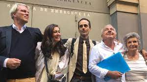 Introducción desde el inicio de este proceso pandémico, no hay comunicado, comentario o noticia de los medios de comunicación en los que no aparezca la necesidad de esperar a la anhelada vacuna como única manera de atajar la pandemia por este coronavirus. Medicos Por La Verdad La Peligrosa Red Negacionista Que Se Expande Por El Mundo