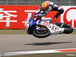 Les dernières news, les résultats, tous les classements, toutes les flash info. Coleccion Motos Gp Valentino Rossi Accident Iucn Water