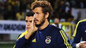 Salih uçan, fenerbahçe'ye gelişim büyük yankı uyandırmıştı. Salih Ucan Fenerbahce Ye Veda Etti Tum Spor Haber