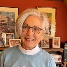 Jessica Loomis's Instagram, Twitter & Facebook