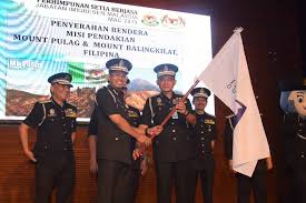 Jabatan imigresen malaysia, putrajaya, wilayah persekutuan, malaysia. Imigresen Malaysia Twitterren Majlis Perhimpunan Setia Berjasa Jabatan Imigresen Malaysia Bersama Ketua Pengarah Imigresen Malaysia Ybhg Dato Indera Khairul Dzaimee Bin Daud Https T Co Aegermrc0e Https T Co Cxcvvpgtex