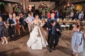 Which is the best navy for a wedding? Country Glamour For A Blue And Burgundy Wedding Hey Wedding Lady