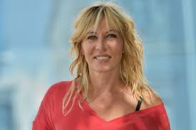 Quelle est filmographie de mathilde seigner? Mathilde Seigner Le Coronavirus N A Pas Prevu De Se Deconfiner Le 11 Mai