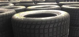 Why dont they have tread patterns like you see on a car tire? Nascar Cup To Run Bias Ply Tires For Bristol Dirt Race Professional Motorsport World