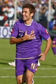 Este cel mai bun marcator din istoria naționalei româniei, cu 35 de goluri înscrise, record pe care îl împarte cu gheorghe hagi. Acf Fiorentina Adrian Mutu Gallery Your Favourite Facebook