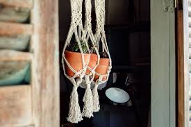 Pull the right knotting cord over the two anchor cords making the. 16 Easy Diy Macrame Plant Hangers For Beginners Macrame For Beginners