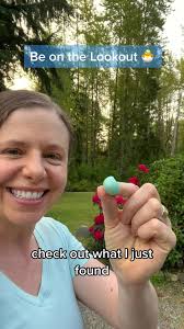 Have you ever found a wild bird egg shell? It’s such a happy sign of spring  and one eay to tell who is living around you. If you live in the U.S. this  Robin’s egg is something you may see in just ...