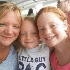 Jennifer Jansma's Instagram, Twitter & Facebook