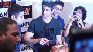 Hrithik Roshan Workout Routine Diet Chart And Bodybuilding Tips