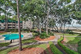 Situated between fish haul beach park and historic mitchelville freedom park, you'll love being within walking. Evolve Vacation Rental