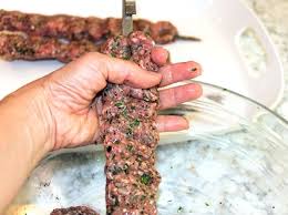 Grilled Turkish Kofta Kebabs I Panning The Globe Recipe Kebab Recipes Turkish Recipes Recipes