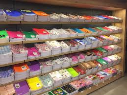 Defter Raflari Kirtasiye Dekorasyonu Www Rafso Com In 2020 Stationery Store Stationary Store Stationery Store Design