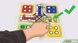 Juego de mesa es la clasificación que se da a los juegos que constan de un tablero y fichas de diferentes formas y colores, lo que obliga a que se organice sobre una superficie plana, generalmente una mesa, de ahí su nombre. How To Play Ludo 14 Steps With Pictures Wikihow