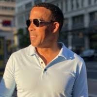 Vann Jones's Instagram, Twitter & Facebook