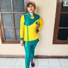 Baju olah raga berkerah merah kombinasi kuning : Baju Senam Muslimah Warna Kuning Kombinasi Hijau Lazada Indonesia