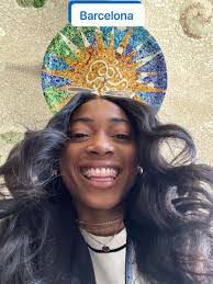 Leah Vicente's Instagram, Twitter & Facebook