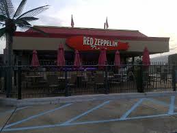 Best Pizza In The South We Had The It S All Greek To Me Pizza Absolutely Awesome Red Zeppelin Pizza Baton Rouge La Dream Vacations Zeppelin Red Stick