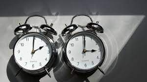 Wann stellt man die uhr um. Zeitumstellung 2021 In Deutschland Sommerzeit Hat Begonnen Haben Sie Richtig An Der Uhr Gedreht News De