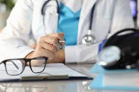 طبيب باطني Internist