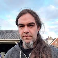 Which car to use next, Porsche or Ferrari?