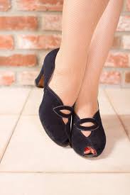 Vintage 1940s Shoes Lovely Navy Suede Cuban Heel Pumps 7 5 Etsy Vintage Shoes 1940s Shoes Retro Shoes