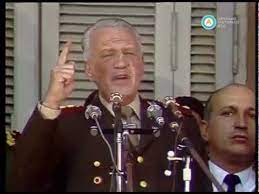 El 22 de diciembre de 1981 galtieri juró como presidente de la nación argentina designado por la junta militar del proceso de reorganización nacional.31 al principio basilio lami dozo rechazó que. Av 5348 Cadena Nacional Discurso De Galtieri En Plaza De Mayo Fragmento Ii Youtube