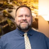 500+ perfiles de «Iwinski»