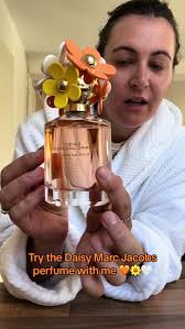 Experience the Daisy Marc Jacobs Perfume Journey
