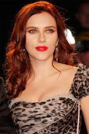 Scarlett Johansson S 4 Beauty Rules Scarlett Johansson Red Hair Dark Red Hair Color Dark Red Hair