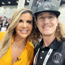 Will Wall's Instagram, Twitter & Facebook