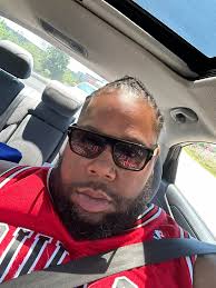 Cornell Perkins (@kingacedabarber) • Instagram photos and videos