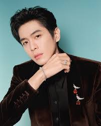 Jonathan Maple's Instagram, Twitter & Facebook