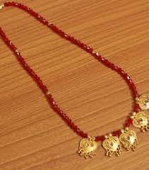Women wear a lot of jewelry around their neck, one among them is mangalsutra. Mangalsutra à¤® à¤—à¤²à¤¸ à¤¤ à¤° Design Latest Long Short Mangalsutra Designs Online