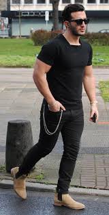 Casual Black And Brown Outfits Black And Brown Outfits You Need To Try This Fall Season The Trick With Black And Brown Outfits Is To Know H Big Men Fashion Mens Casual Outfits Mens Outfits