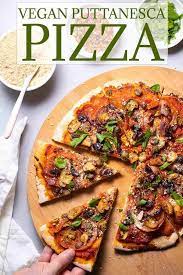 Vegan Puttanesca Pizza Delish Knowledge Recipe Vegan Pizza Recipe Recipes Delicious Vegan Recipes
