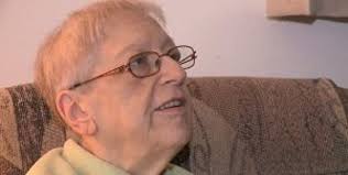 UWM, Marquette students 'winterize homes for older adults' for Make A  Difference Day